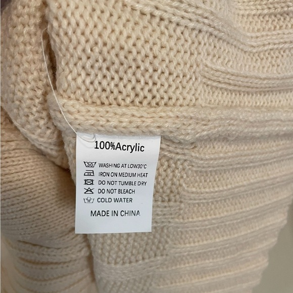 PrettyGarden Cable Knit Button Down Chunky Cardigan Sweater Small White Long - Picture 10 of 12